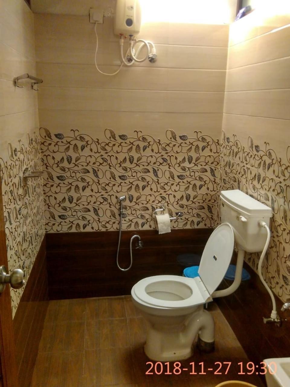 Piggy Hostel ורקלה מראה חיצוני תמונה